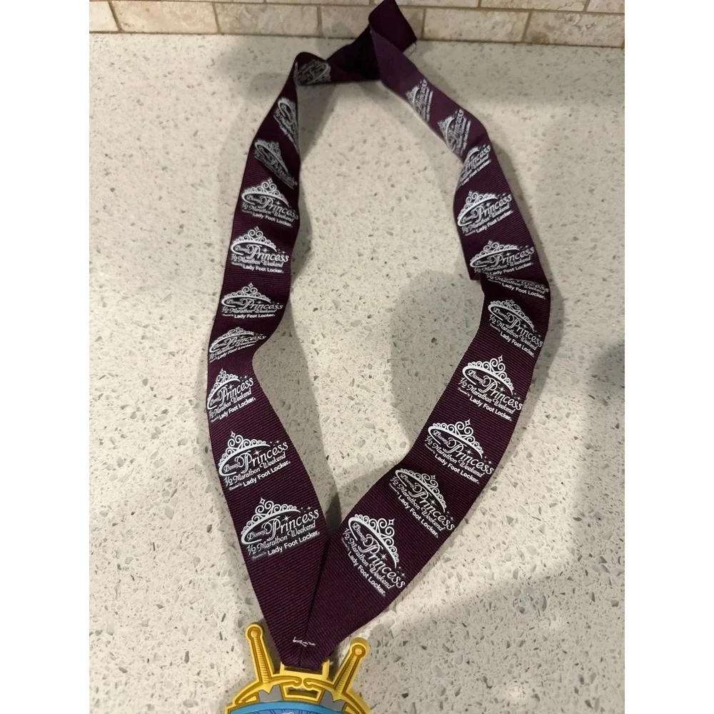 Disney royal‎ family 5k kids races medal